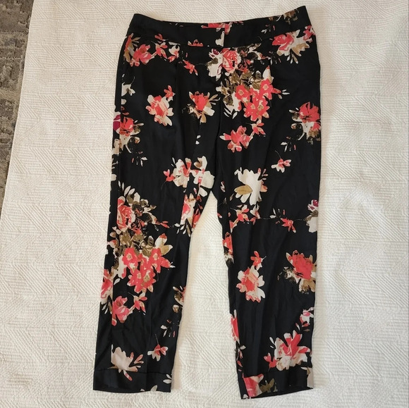 Ann Taylor Loft floral flowy pants - Picture 4 of 16
